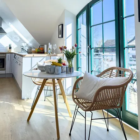 Haus Am Kleinen Hafen No 2 * Born